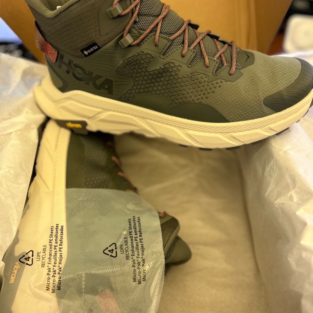 Hoka One One Green Athletic Shoes High-Top Design Durable Material